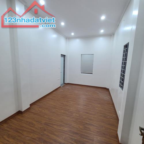 NHÀ DÂN XÂY HÀ TRÌ, HÀ ĐÔNG NGÕ RỘNG THOÁNG GẦN PHỐ 49M2, 3 TẦNG, MT 6M HƠN 6 TỶ - 3