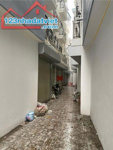 Bán nhà Võ Trung 30m2- 5 tầng- MT3.5 - Giá 4.8 tỷ - 5