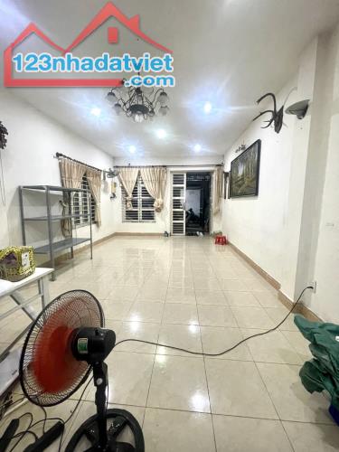 NHÀ PHAN VĂN TRỊ NỞ HẬU - 10m RA MẶT TIỀN - 4 PHÒNG NGỦ - DT 109m2 GIÁ 8.7 TỶ - 1