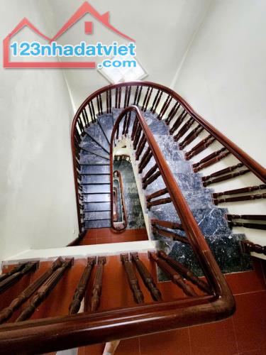 CẦU GIẤY - NGUYỄN VĂN HUYÊN - DÂN XÂY TÂM HUYẾT - 30M OTO - DT70M2X44 - 15.5 TỶ - 4