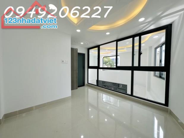 Xe Hơi Ngủ Trong Nhà Hoàng Hoa Thám Bình Thạnh DT 40m2, 4 Tầng Chỉ 7 Tỷ 9 Diện tích: - 4