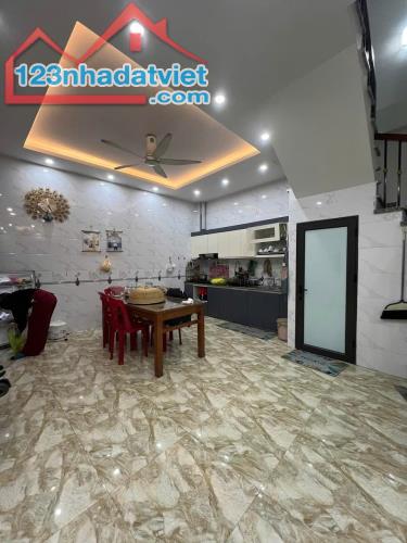 Bán nhà 3 tầng lô góc SIÊU ĐẸP 52m2-2,25 tỷ Hùng Vương, Hồng Bàng, Hải Phòng - 1