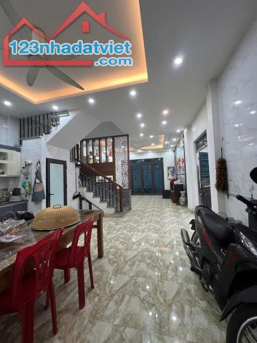 Bán nhà 3 tầng lô góc SIÊU ĐẸP 52m2-2,25 tỷ Hùng Vương, Hồng Bàng, Hải Phòng - 4