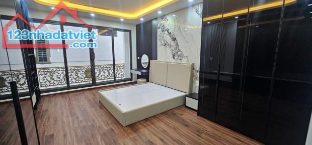 Siêu Hiếm - Kinh Doanh Đỉnh - Thang Máy - Xã Đàn -ĐĐa - Dt:104m2/5tang/4,5mMT*nhỉnh 30 tỷ - 2