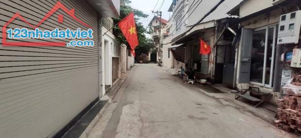 B.ÁN , N.HÀ,Ngọc Thuỵ dt 87m2, nhà.3 tang giá 16 tỷ kd vị trí trung tâm