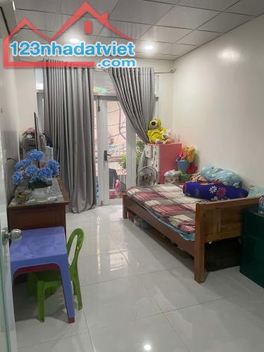 Bán nhà 2 tầng hẻm Lương Thế Vinh, p.Phước Long, tp. Nha Trang giá 2 tỷ 390 - 4