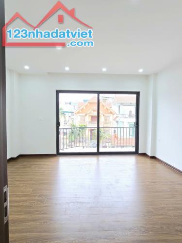 BÁT KHỐI CỰ KHỐI 34M2 x 6T GARA ÔTÔ LÔ GÓC NGÕ THÔNG, 20M HỒ ĐIỀU HÒA. 6,15TỶ - 2