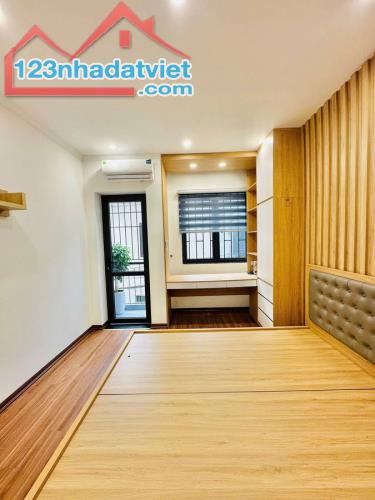 Bán nhà Định Công Hạ, Hoàng Mai, 34m2, 5 tầng, full nội thất, 8.1 tỷ - 2