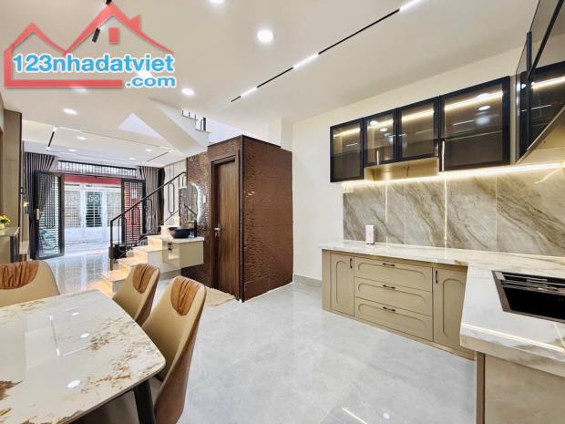 Bán Nhà Phố Quang Trung P10 40M² - Full Nội Thất - Chỉ 4 Tỷ Hơn - 2