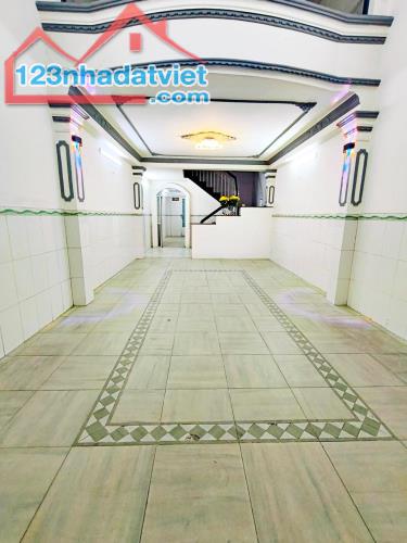 Mặt tiền Tạ Quang Bửu 4x16 đúc 5 tầng sổ riêng chỉ 17 tỷ 5 - 1