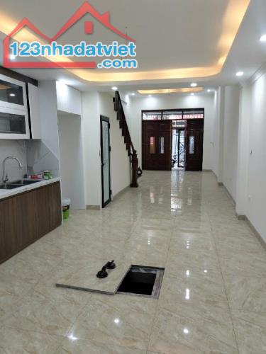 Bán nhanh nhà Thanh Liệt, Thanh Trì, 75m2, 4 tầng, sổ đỏ, ngõ thông, ô tô qua nhà. - 2