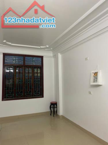 BÁN NHÀ DÂN XÂY 2.3 TỶ 3 TẦNG 54M2 Ô TÔ ĐỖ CỬA NGÕ ĐIỆN BIÊN - 4