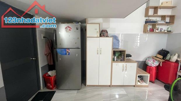 Về quê Cần Pass phòng hoặc tìm Nữ ở ghép ở Tân Bình - Tặng kèm 1 số vật dụng nếu chốt sớm.