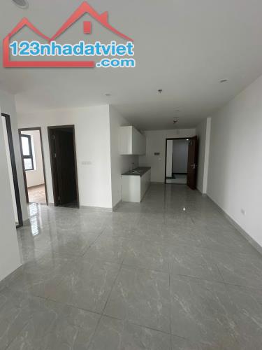 CTCH08- Cho thuê căn hộ lô góc 2,5 ngủ 384 Lê Thánh Tông