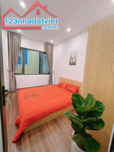 Bán nhà Hào Nam rẻ đẹp 4 tầng 20m2 mới tinh, đủ nội thất, ngõ SH quay đầu ở + cho thuê tốt - 3