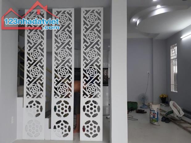 Bán nhà 2 tầng đường Thống Nhất phường 11 Gò Vấp chỉ 3tỷ hơn - 2