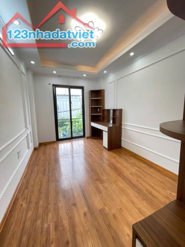 Cần bán nhà Phúc Lợi Long Biên 30m2 MT 4m 4T chỉ nhỉnh 4 tỷ gần chợ trường học - 3