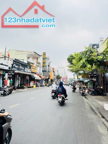 NHÀ BÁN TÂN PHÚ - MTKD TÂN HƯƠNG - 2 TẦNG - DT 4x14 - ĐƯỜNG 20M - NHÀ XẤU - GIÁ 10 🧄  Mô - 5