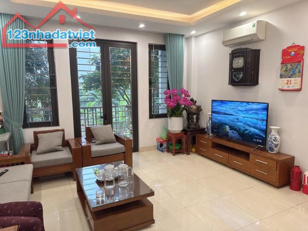 Siêu phẩm phân lô ô tô tránh dừng đỗ 6 tầng thang máy kinh doanh - 1