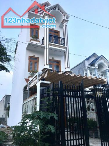 Bán Siêu phẩm Huỳnh Thị Hai, 95m2, 4 Tầng đẹp lung linh,xe hơi ngủ trong nhà - 2