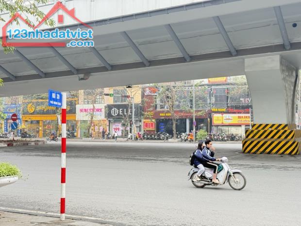 Bán nhà MINH KHAI dân xây DTSD 200m thoáng trước sau 70m ra ô tô,giá siêu rẻ dưới 200tr/m2