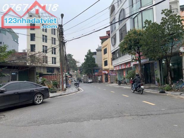 Bán đất TĐC X6 Thạch Bàn Cổ Linh,mặt vườn hoa,sát đường Cổ Linh,100m MT7m, 21 tỷ dư