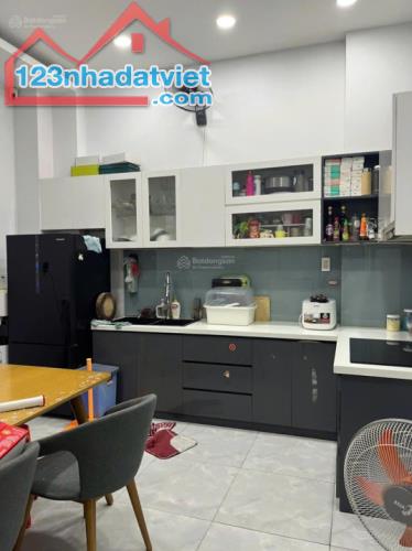 Cần tiền bán gấp nhà  HXH Lê Đình Thám, Q.TP 4x12.5m2 2T ST giá chỉ 5 tỷ - 4