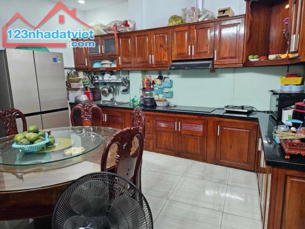 Bán nhà hẻm 405 Hậu Giang Quận 6 - 79m2