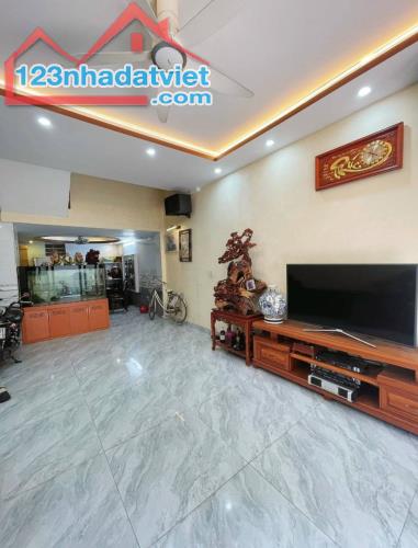 Bán nhà Đồng Thiện, Kênh Dương, Lê Chân, Hải Phòng. 4,5 tầng, 54m2, 4,35 tỷ. Ngang 5m, t2 - 3