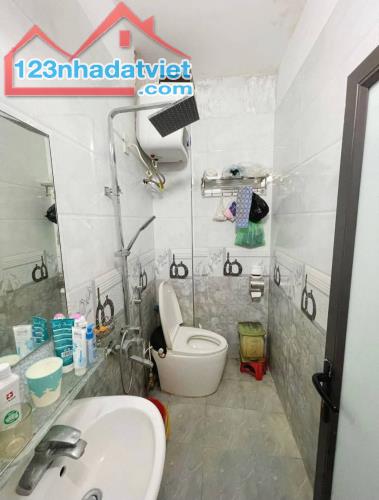 Bán nhà Đồng Thiện, Kênh Dương, Lê Chân, Hải Phòng. 4,5 tầng, 54m2, 4,35 tỷ. Ngang 5m, t2 - 5