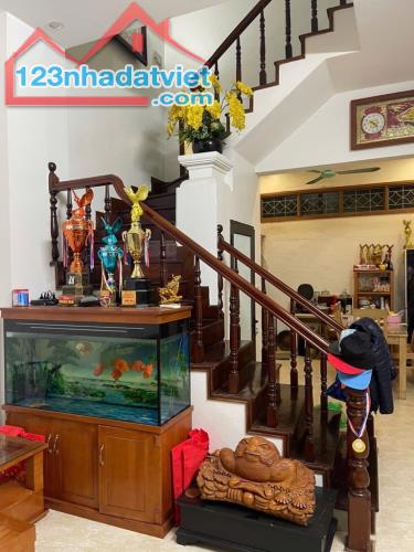 CẦN BÁN GẤP nhà 5 Tầng ,tô hiệu Hà Đông  , ngõ rộng ôtô đỗ cửa tiện ích ngập tràn