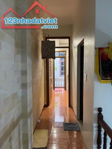 CẦN BÁN GẤP nhà 5 Tầng ,tô hiệu Hà Đông  , ngõ rộng ôtô đỗ cửa tiện ích ngập tràn - 3
