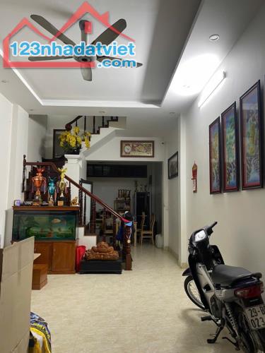 CẦN BÁN GẤP nhà 5 Tầng ,tô hiệu Hà Đông  , ngõ rộng ôtô đỗ cửa tiện ích ngập tràn - 5