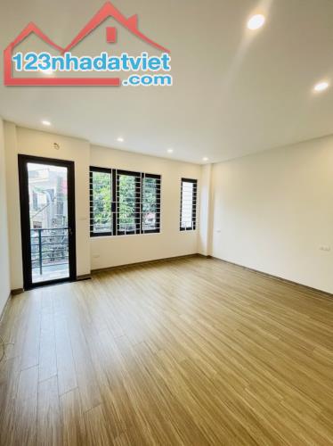 Bán nhà Phúc Lợi 65m2 x 4 tầng, ngõ thông ô tô, nở hậu, mới đẹp ở ngay - 3