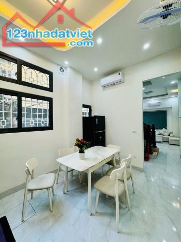 Cho thuê nhà nguyên căn Phố Bùi Xương Trạch, 5 tầng, 33m2, 7 ngủ, 14 Triệu vào ngay - 2