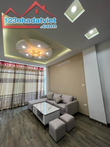 Bán Nhà Phú Diễn 40m², 5 Tầng, Mặt Phố, Kinh Doanh, Giá Chỉ 9.4 Tỷ - 1