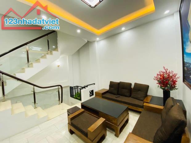 Bán Nhà Phú Diễn 40m², 5 Tầng, Mặt Phố, Kinh Doanh, Giá Chỉ 9.4 Tỷ - 2