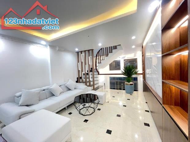 Bán nhanh nhà Thanh Liệt, Thanh Trì, 45m2, 4 tầng, sổ đỏ, ngõ thông, ô tô qua nhà.