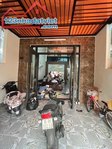 Bán 🏠p. Đông Thọ-tp .Thanh hoá giá chỉ 3tỷ0x ngõ🚘