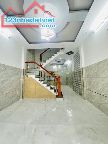 MẶT TIỀN GẦN CHỢ BÌNH LONG - GIÁP TÂN PHÚ - 50M2 - 4 TẦNG