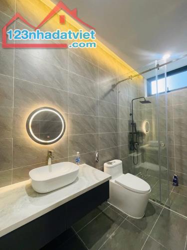 **Bán nhà HXH đường Hậu Giang, phường 4 Tân Bình, (4,5*20), sân bay TSN - 3