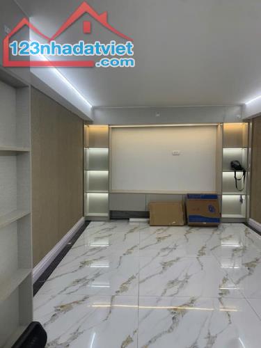 Trương Định 32m2 5 tầng 6 phòng ngủ , ngõ thông . Giá 5,85 tỷ - 4