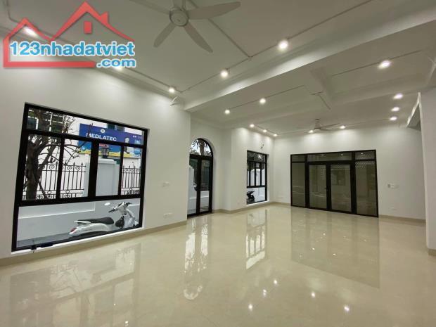 SIÊU PHẨM BIỆT THỰ MẶT PHỐ SA ĐÔI - LÔ GÓC 3 MẶT THOÁNG - THANG MÁY - MỘT MẶT PHỐ - 1