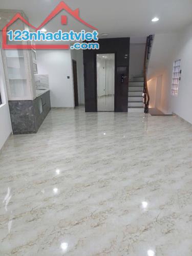 Duy nhất 1 căn! Nguyễn An Ninh, NGÕ THÔNG - THANG MÁY - 20M MẶT PHỐ, 38M x 6T x 7,9 TỶ