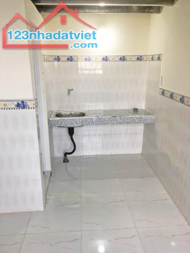 HOT! Dãy trọ 3 tầng hẻm 4m Huỳnh Tấn Phát, Phú Mỹ, Quận 7