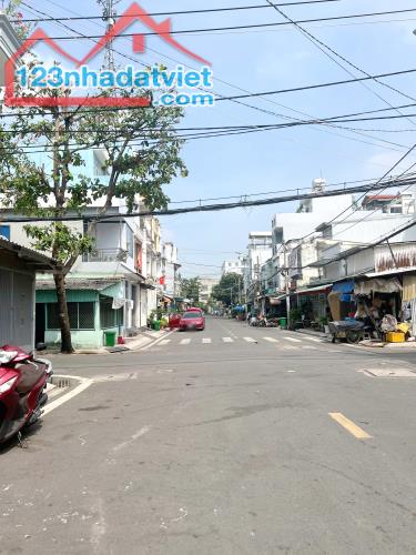Nhà mới (3.6 x 14m) 4 tầng mặt tiền đường Số 17 P4Q8 - 9.5 tỷ - 4