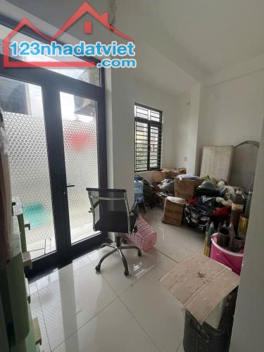 Bán nhà 3 tầng đường Đặng Huy Tá, Hòa Minh, Liên Chiểu - DT: 85m2, Giá 5.5 tỷ TL - 3