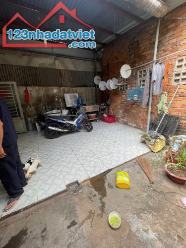 NP345 Bán nhà mặt tiền kinh doanh đường Phạm Văn Thuận Phường Tân Mai    DT : 4.7m x 30m n - 4