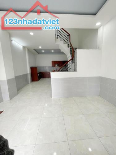 Bán nhà chợ Đường dtsd ~200m2-HXH-Nở hậu-2tầng+ sân thượng-4,2 tỷ tl