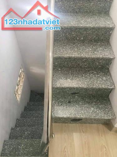 Bán Nhà Kim Hoa - Đống Đa 17M x 4T Chỉ 3,4 Tỷ. Dân Xây, ngõ ba gác - 2